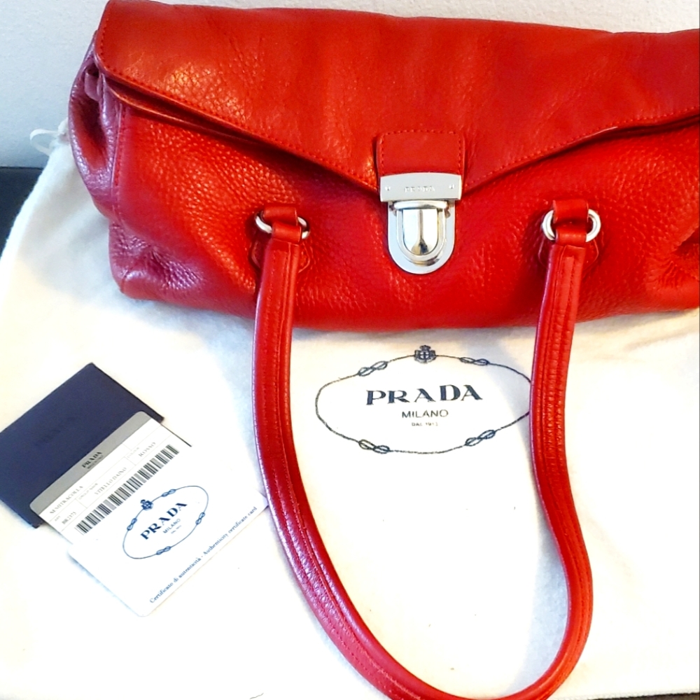 Prada Semitracolla Leather handbag in  Rosso
